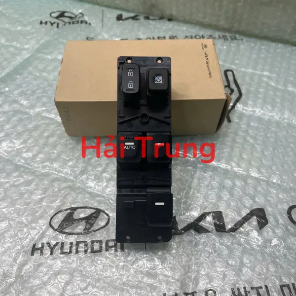 Công tắc tổng Hyundai Veloster chính hãng 935702V0004X