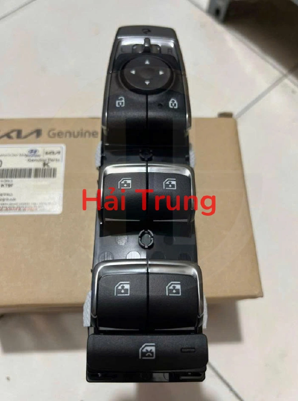Công tắc lên xuống kính tổn Kia Carnival 2024 2025 2026 93571R0410